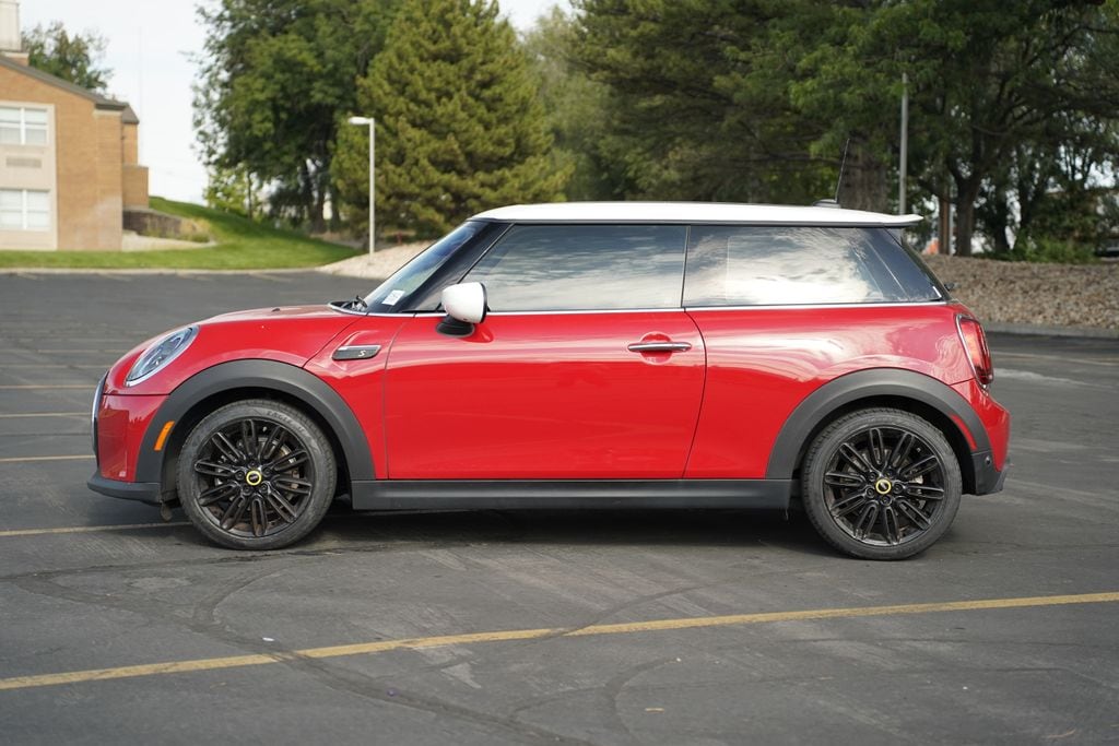 Certified 2024 MINI Hardtop 2 Door SE with VIN WMW13DJ06R2V85408 for sale in Murray, UT