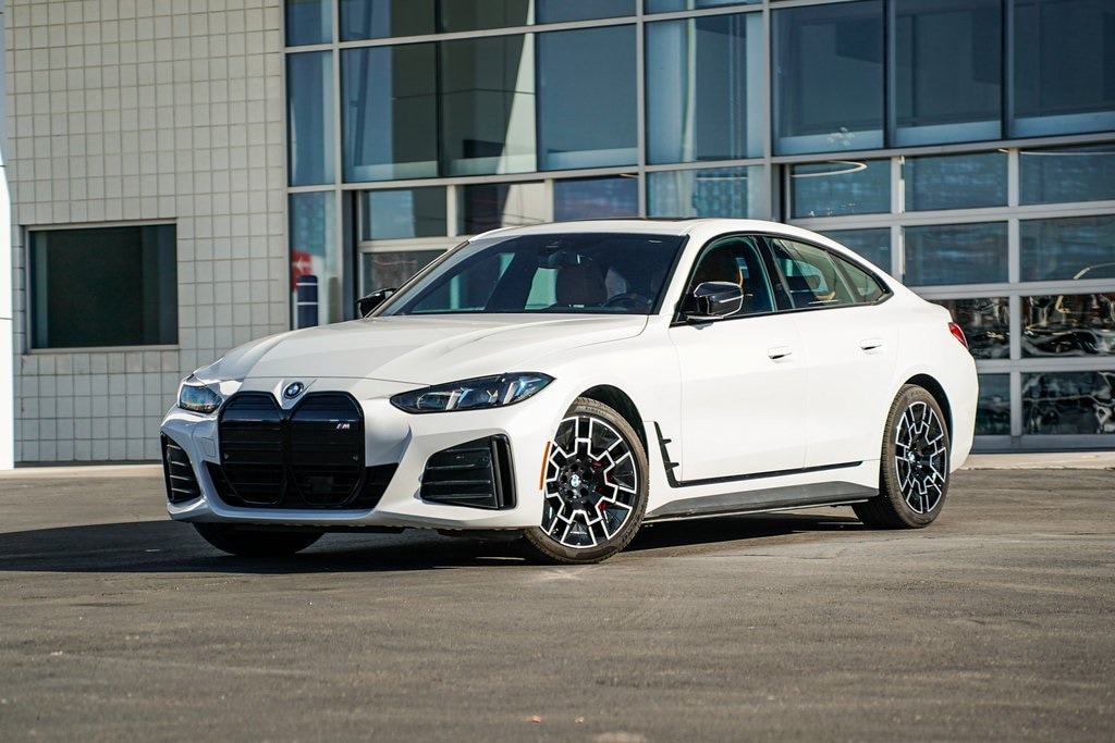 2025 BMW i4 M50's photo