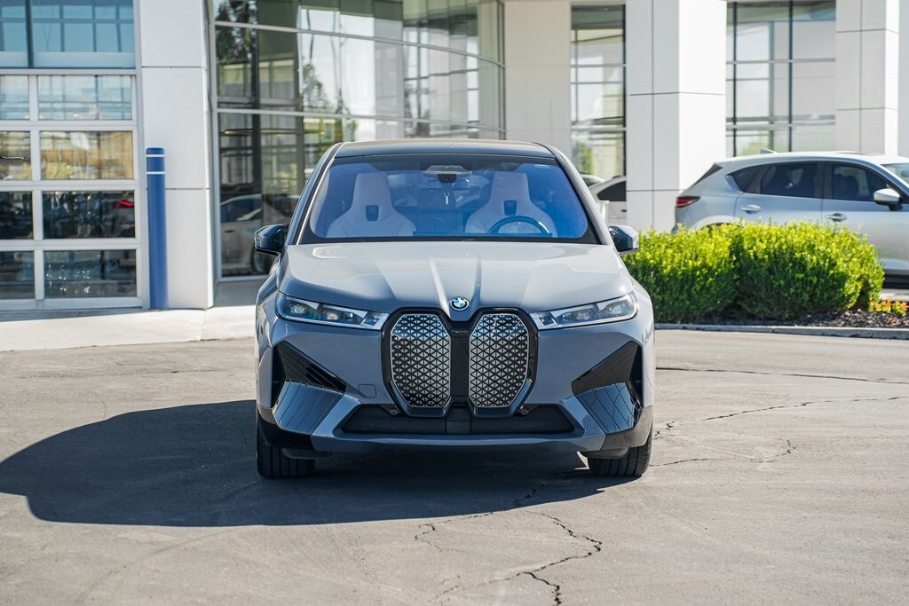 2025 Bmw iX photo 2