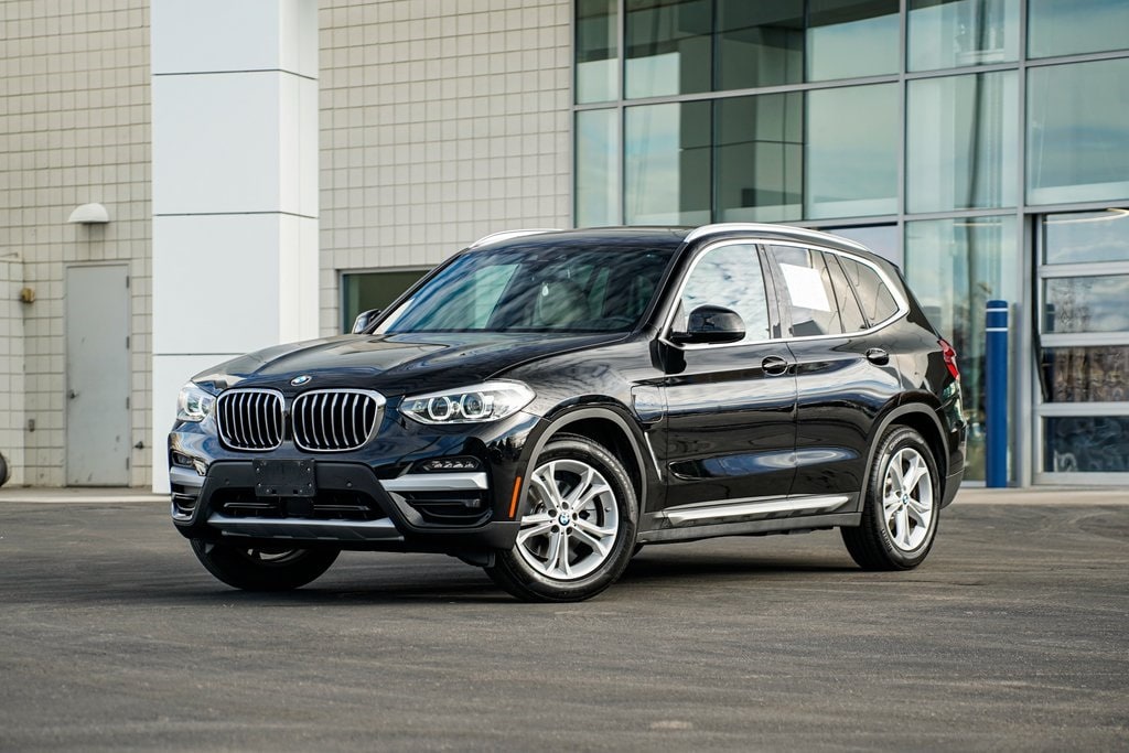 2021 BMW X3 30e's photo