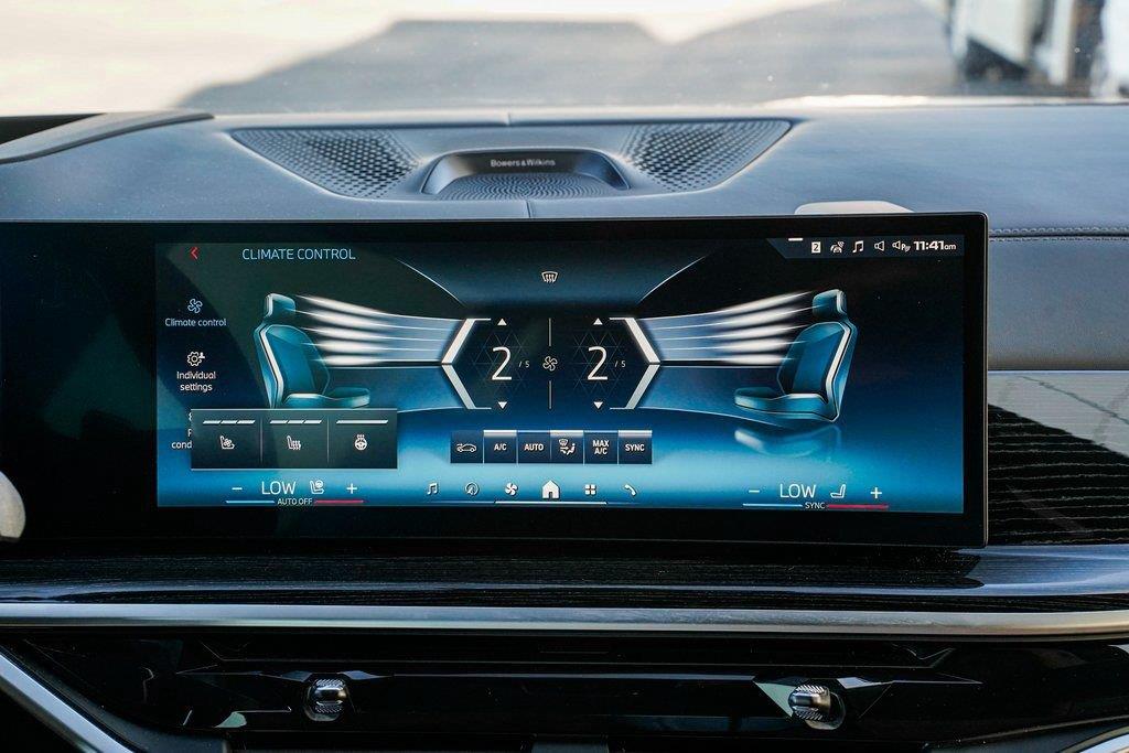 2025 BMW X7 M60i - Photo 14