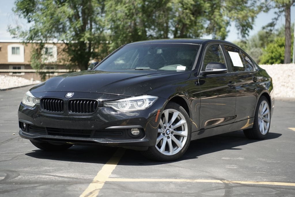 2016 BMW 3 Series 320i xDrive Sedan's photo