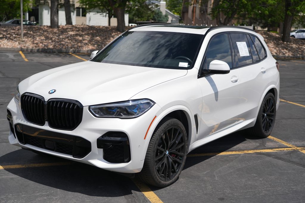 2023 BMW X5 M50i's photo