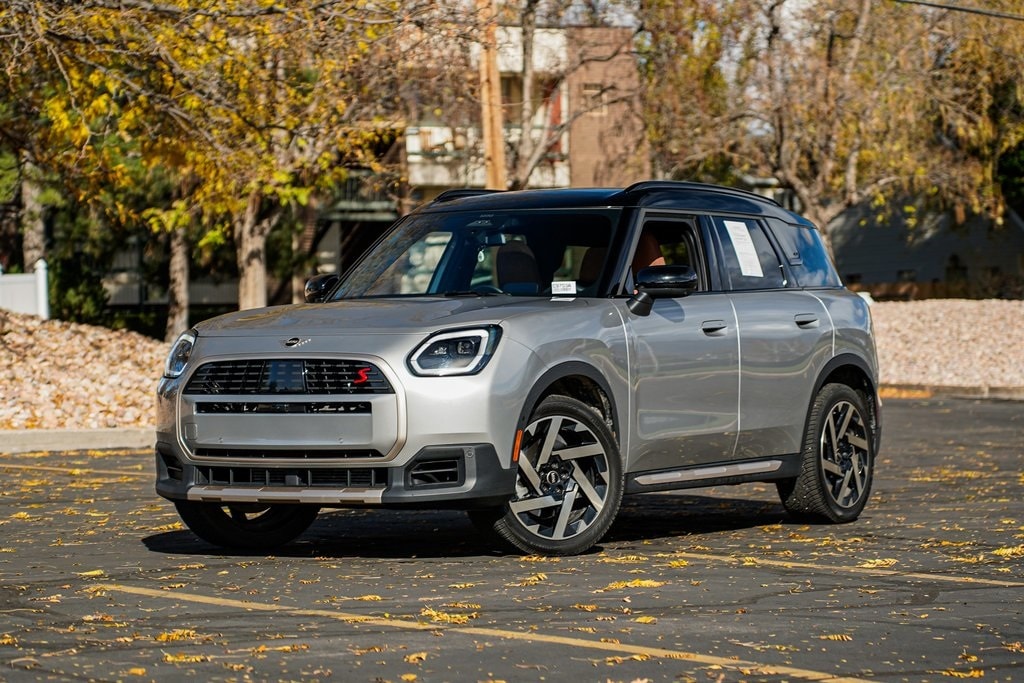 2025 MINI Countryman S's photo