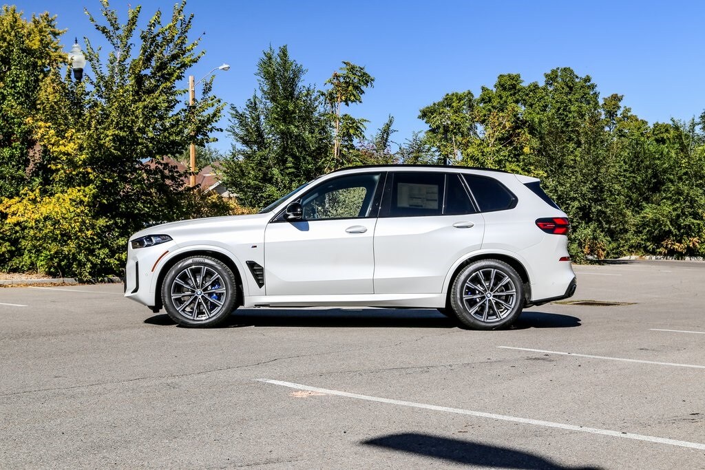 2026 Bmw X5 M60i photo 2