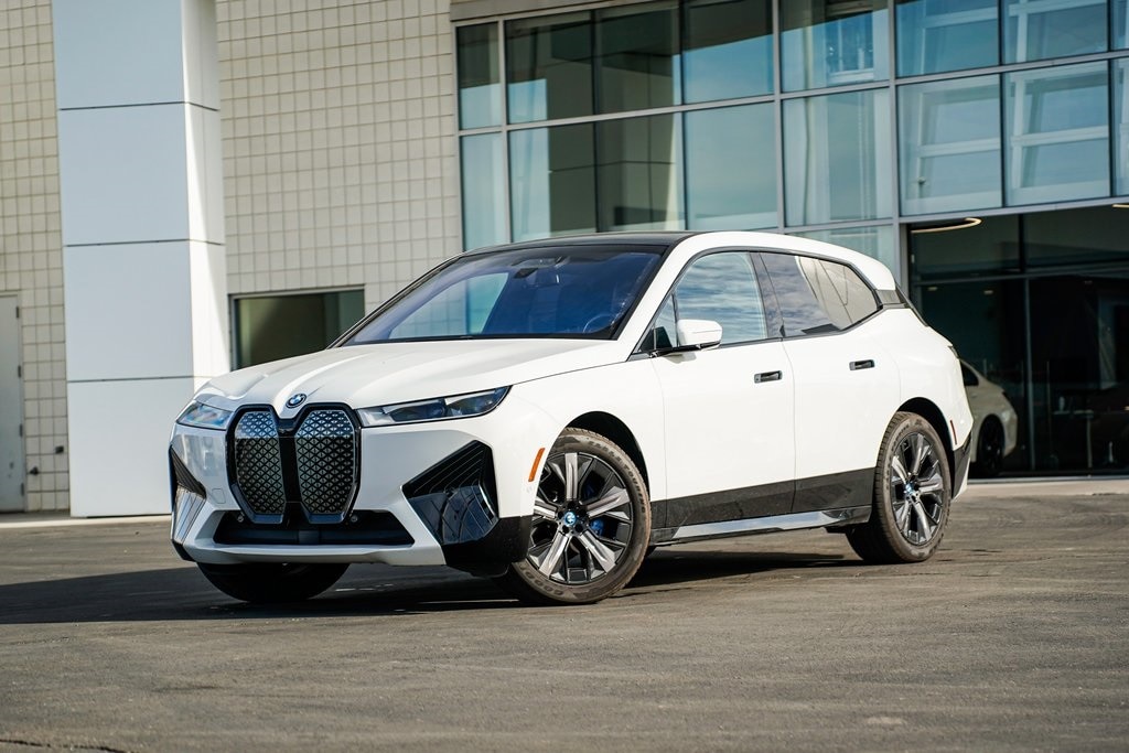 2025 BMW iX 50's photo