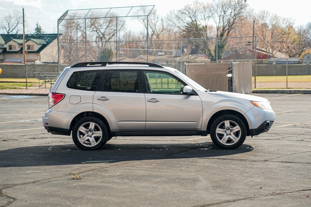 2010 Subaru Forester 2.5X Premium photo 4
