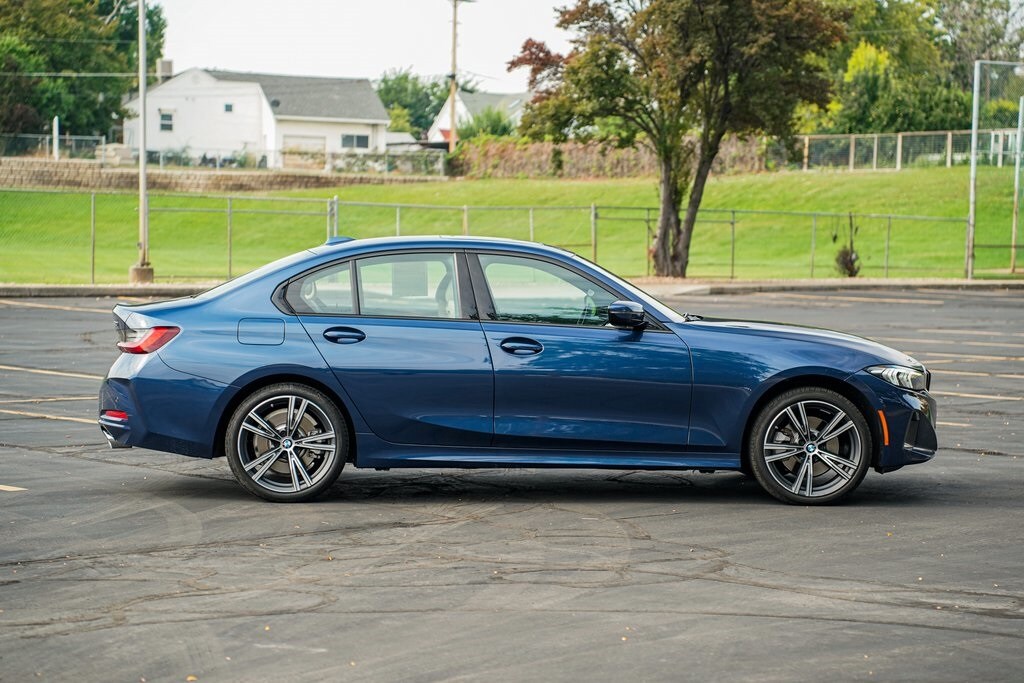 2023 Bmw 330i xDrive photo 3