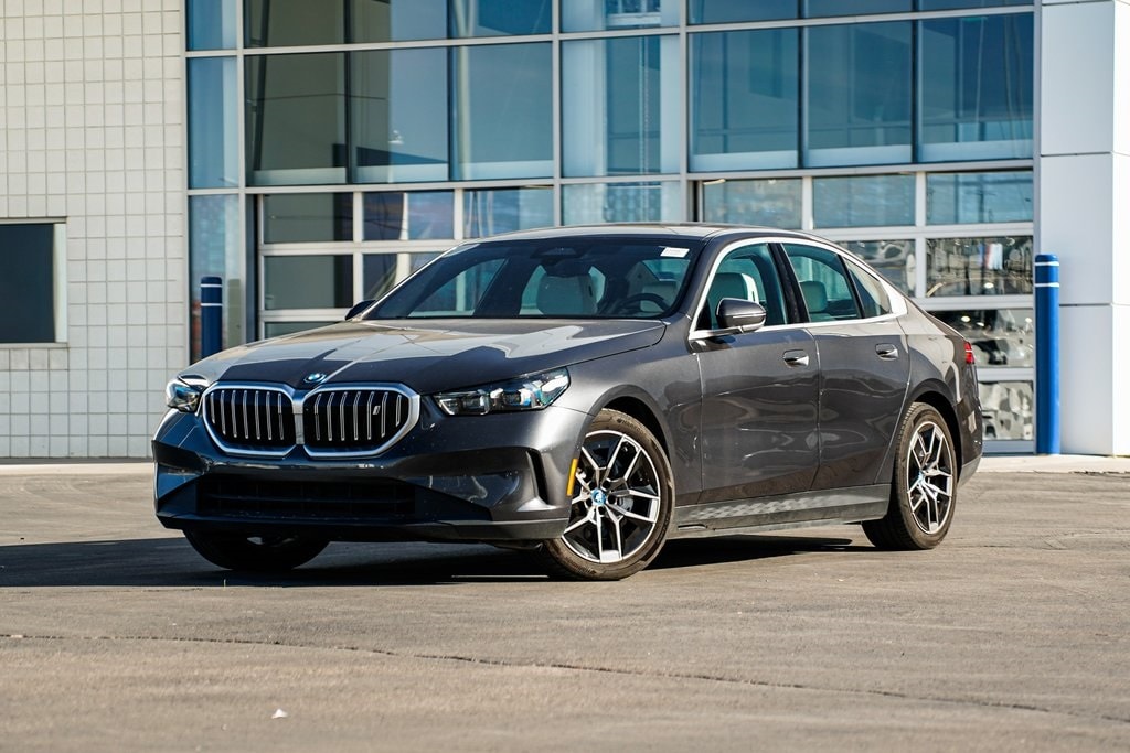 2025 BMW i5 40's photo