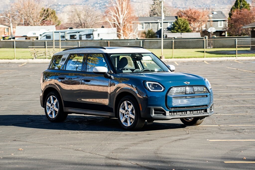 2025 Mini Countryman SE photo 3