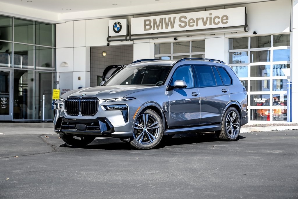 2026 BMW X7 40i's photo