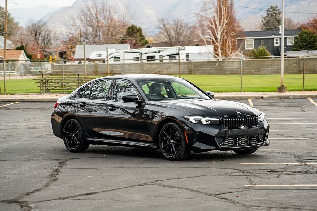 2023 Bmw 330i xDrive photo 3