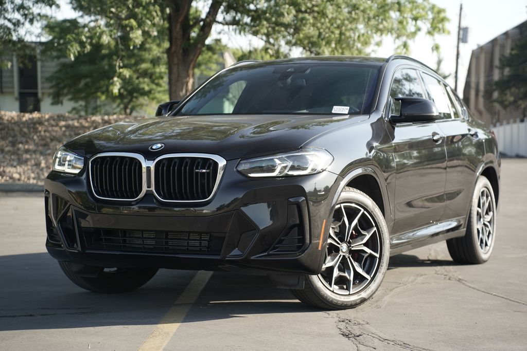 2025 BMW X4 M40i's photo