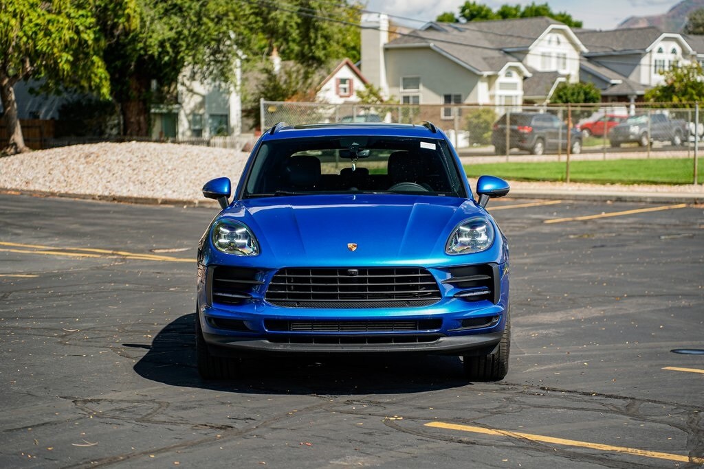 2021 Porsche Macan Base photo 2