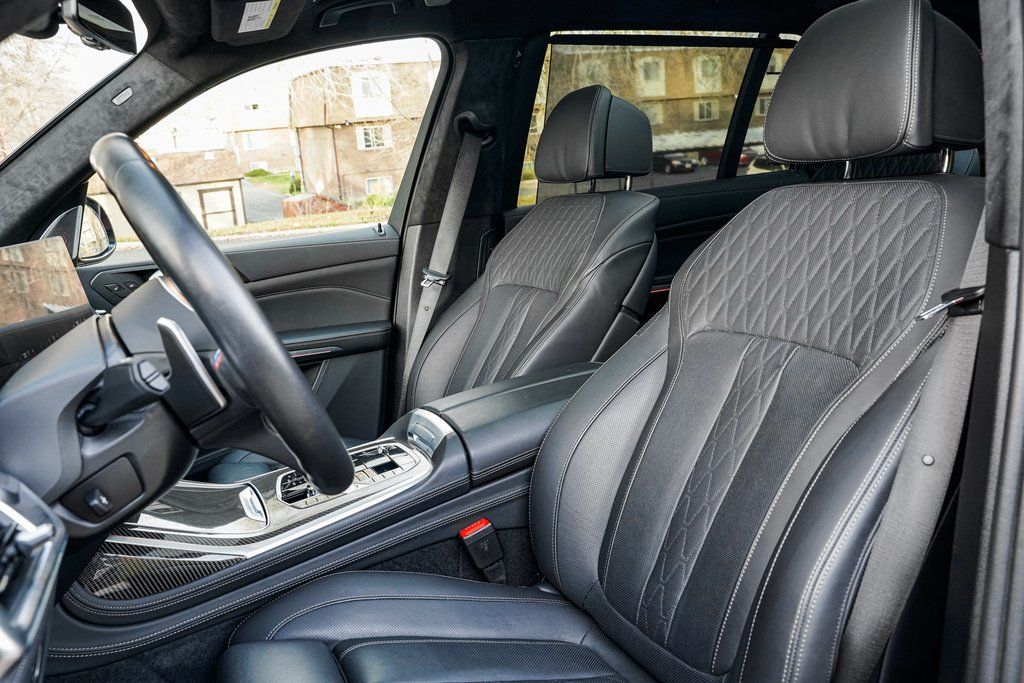 2025 BMW X7 M60i - Photo 17