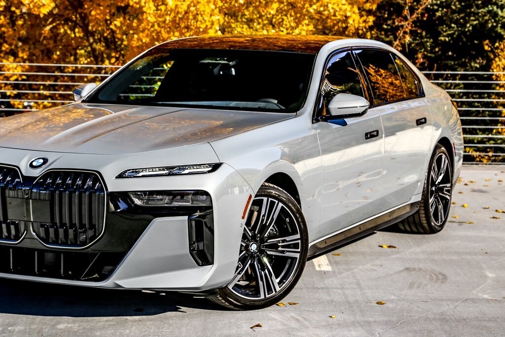 New 2025 BMW 760i xDrive Sedan