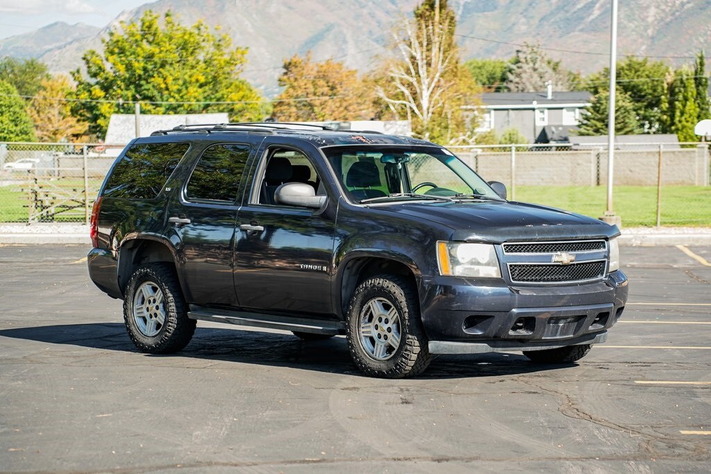 2007 Chevrolet Tahoe LS photo 3