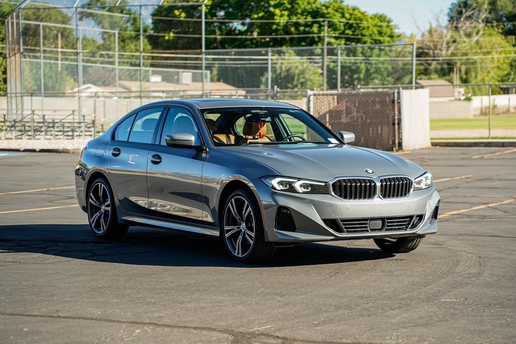 2023 Bmw 330i xDrive photo 3