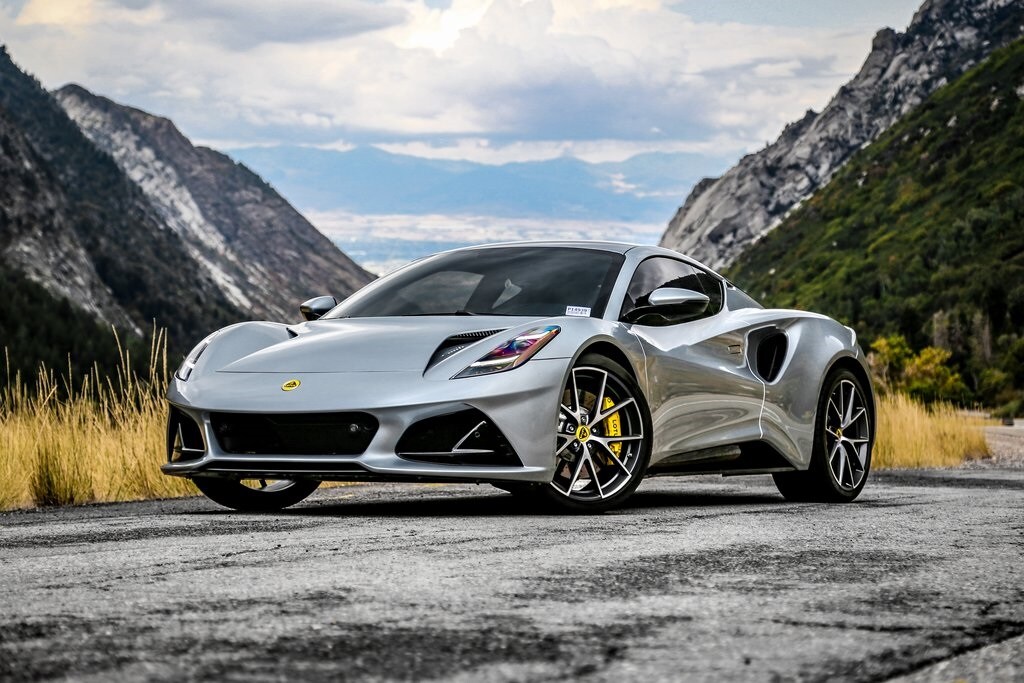2024 Lotus Emira First Edition photo 2