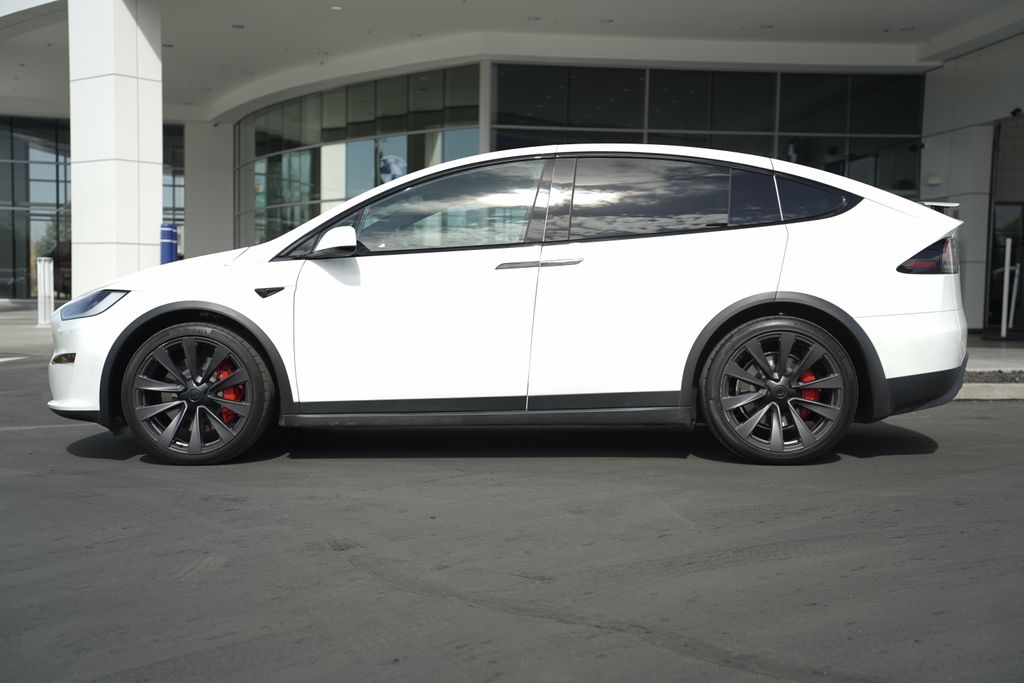 Used 2024 Tesla Model X Plaid with VIN 7SAXCBE63RF452704 for sale in Murray, UT