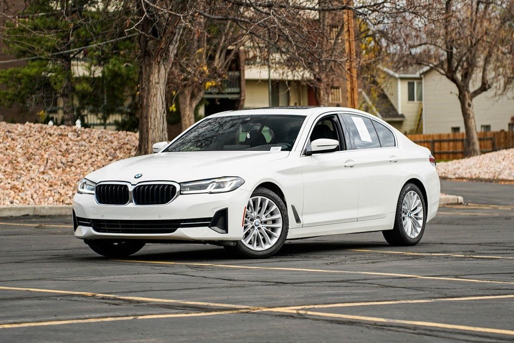 2022 BMW 5 Series 530i's photo