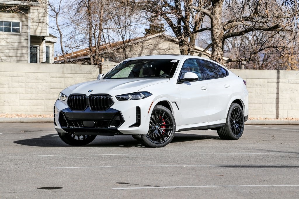 2026 BMW X6 40i's photo