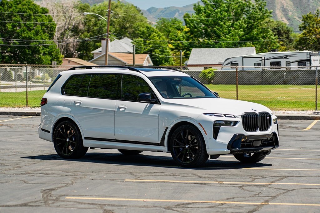 2023 Bmw X7 M60i photo 3