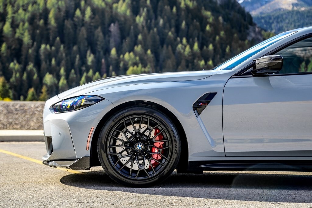 2025 Bmw M4 CS photo 3