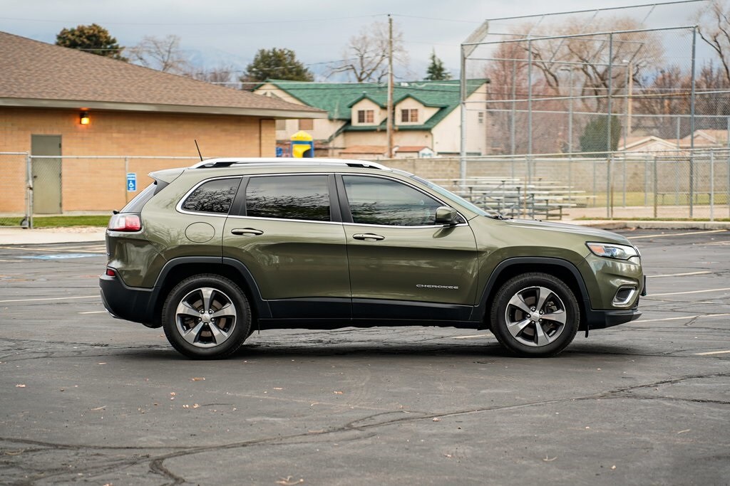 2019 Jeep Cherokee Limited photo 3