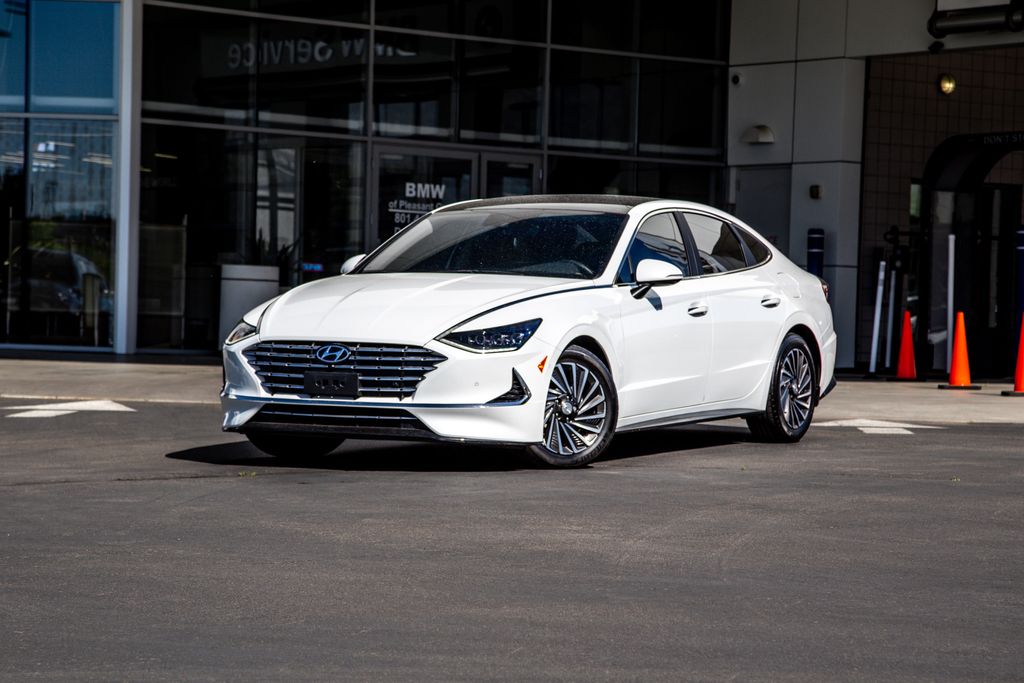 2022 Hyundai Sonata Limited's photo
