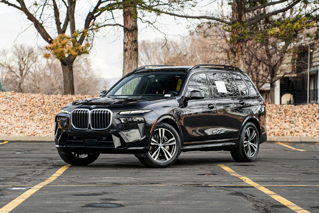 2023 BMW X7