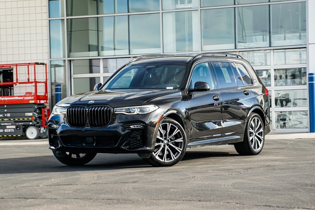 2022 BMW X7 M50i's photo