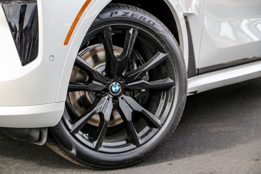 2026 BMW X7 40i - Photo 9