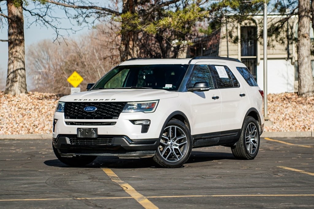 2018 Ford Explorer Sport's photo