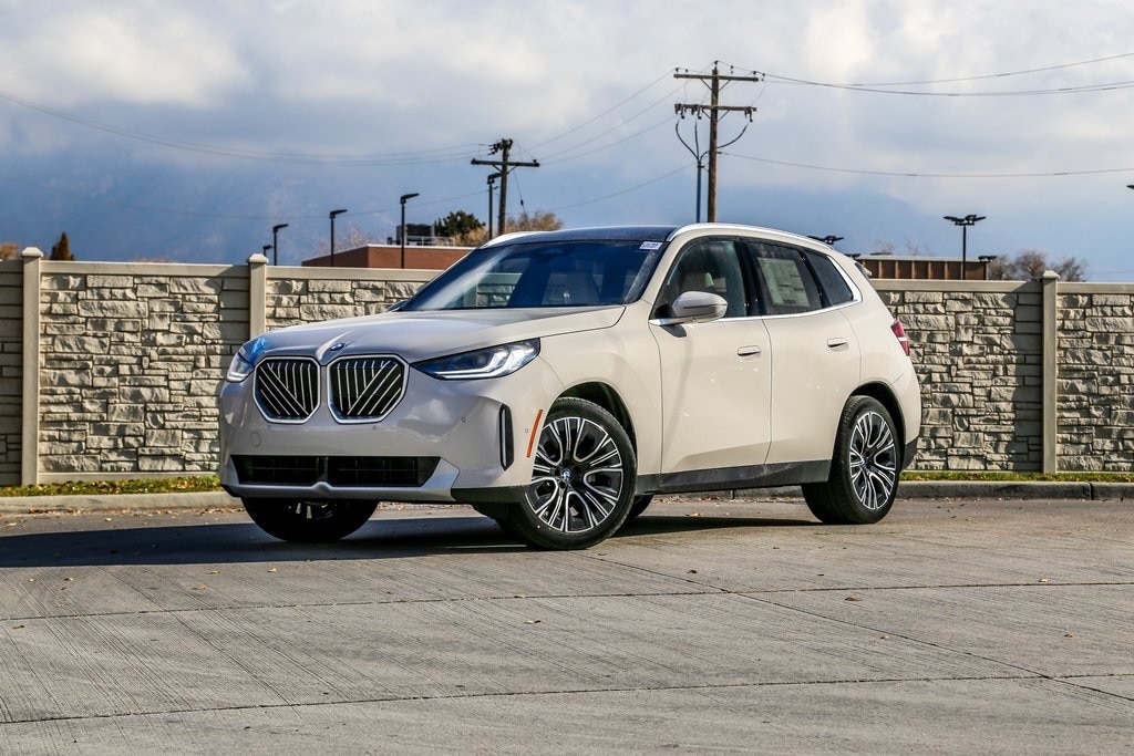 2026 BMW X3 30's photo