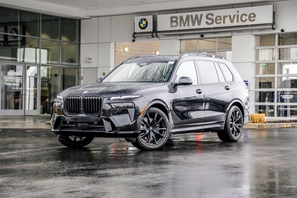 2026 BMW X7 40i's photo
