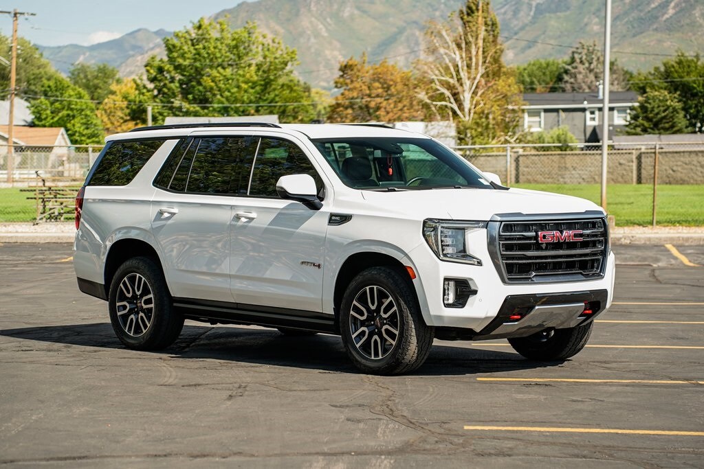2022 Gmc Yukon AT4 photo 3
