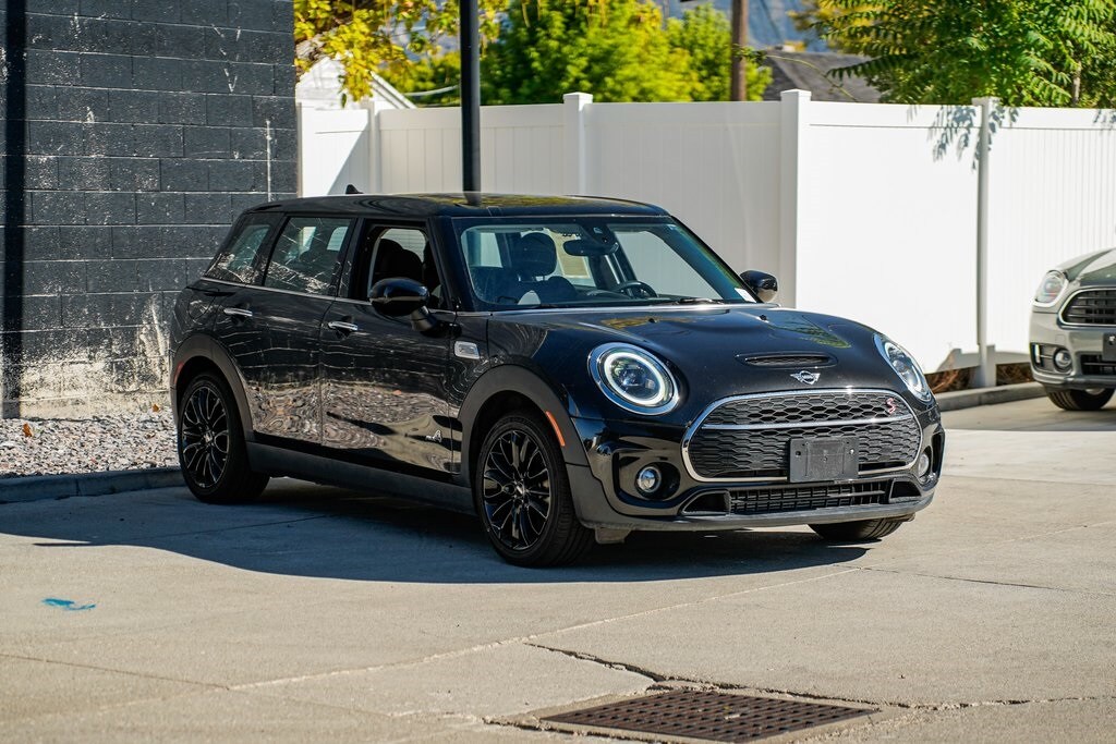 2023 Mini Clubman Base S ALL4 photo 3