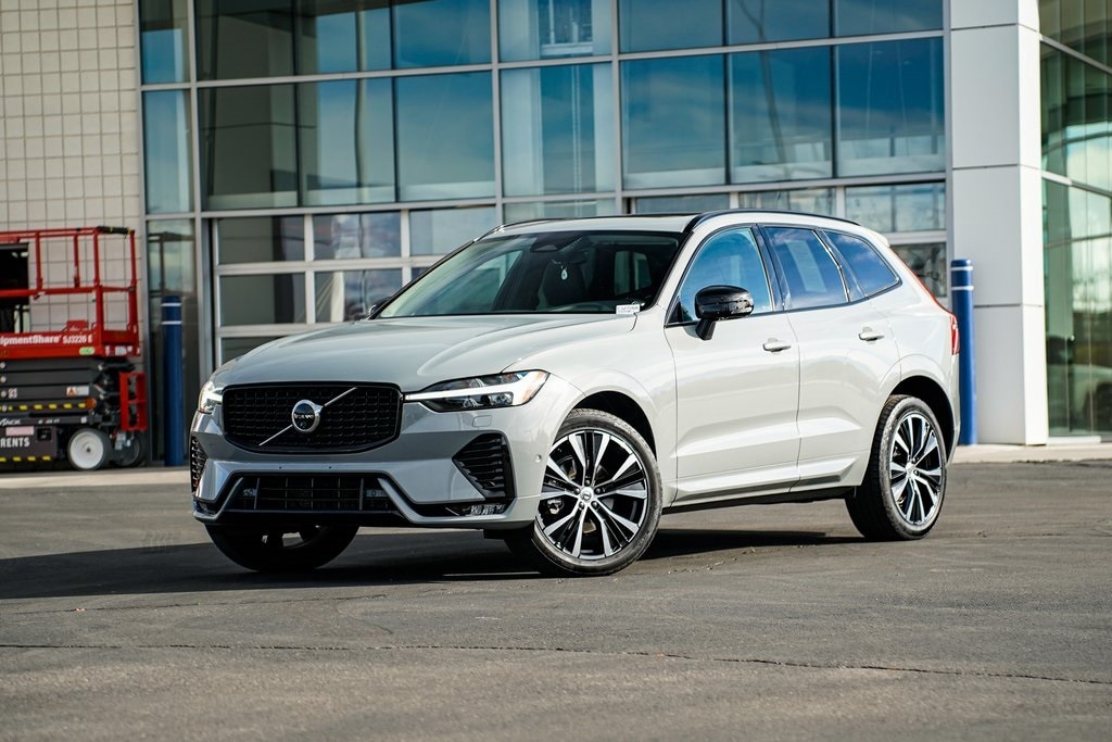2024 Volvo XC60 Plus