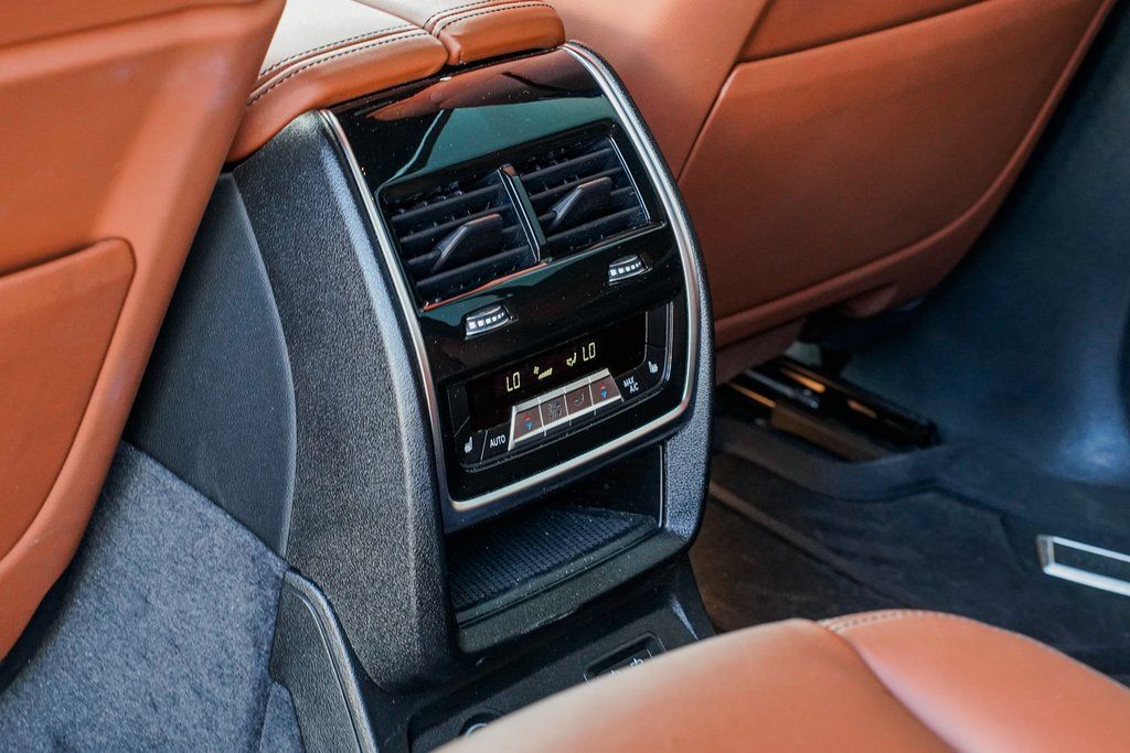 2025 BMW X7 M60i - Photo 22