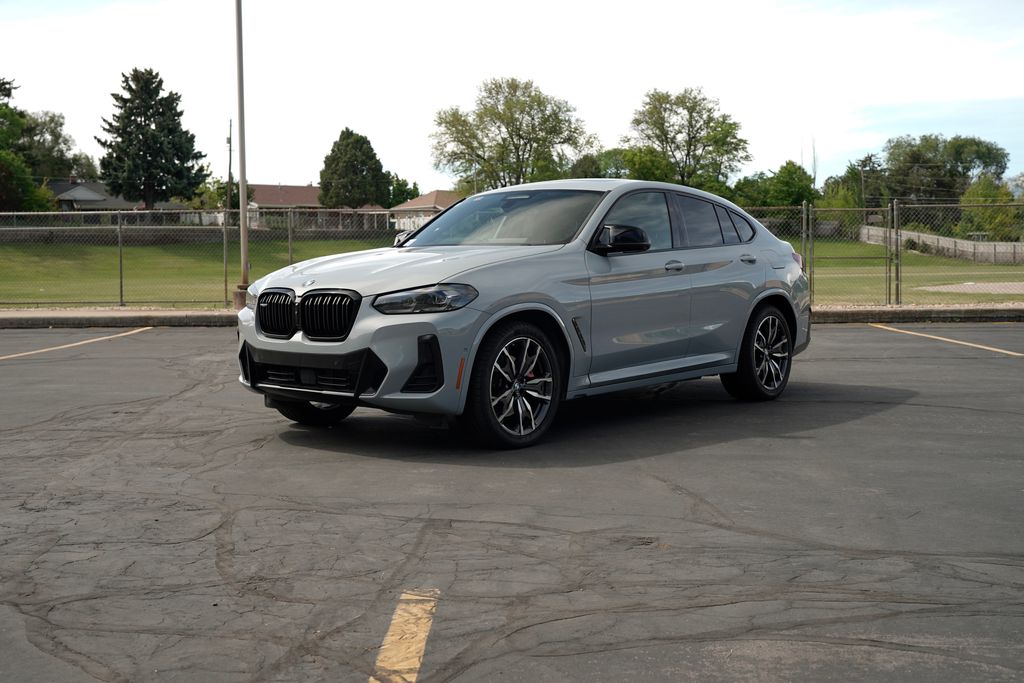 2023 BMW X4 M40i's photo