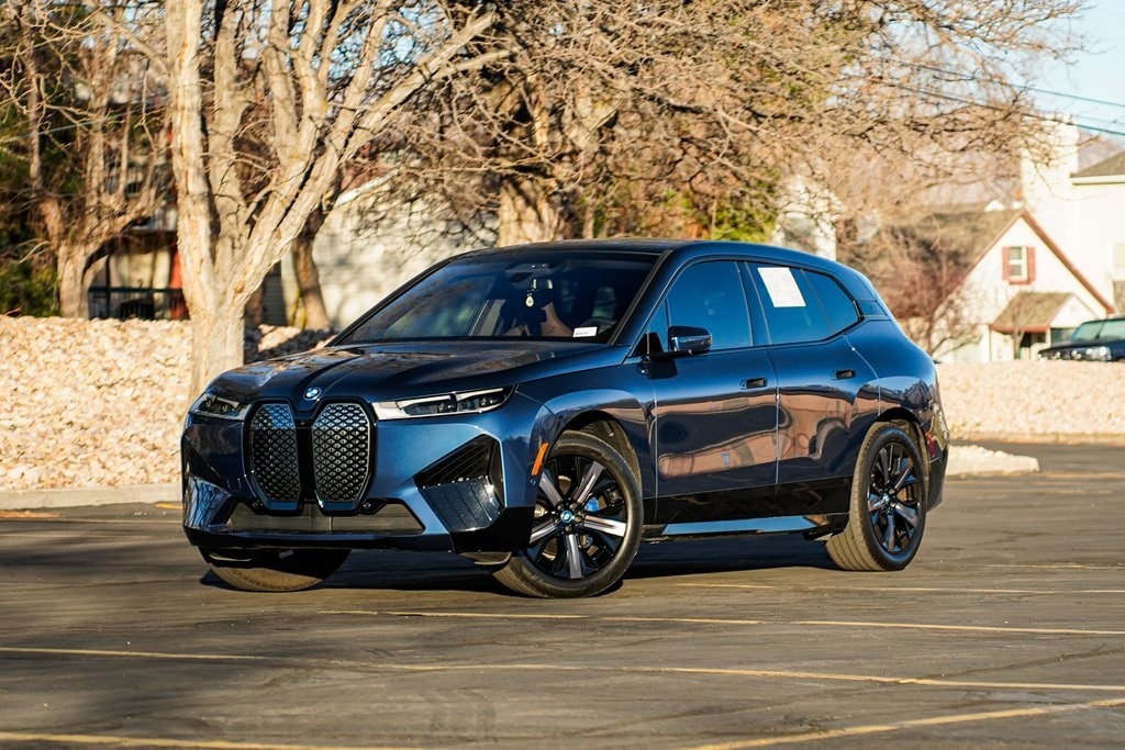 2024 BMW iX Base's photo