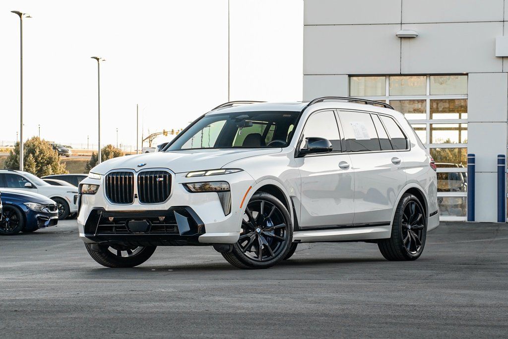 2025 BMW X7