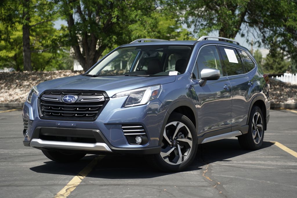 2023 Subaru Forester Touring's photo