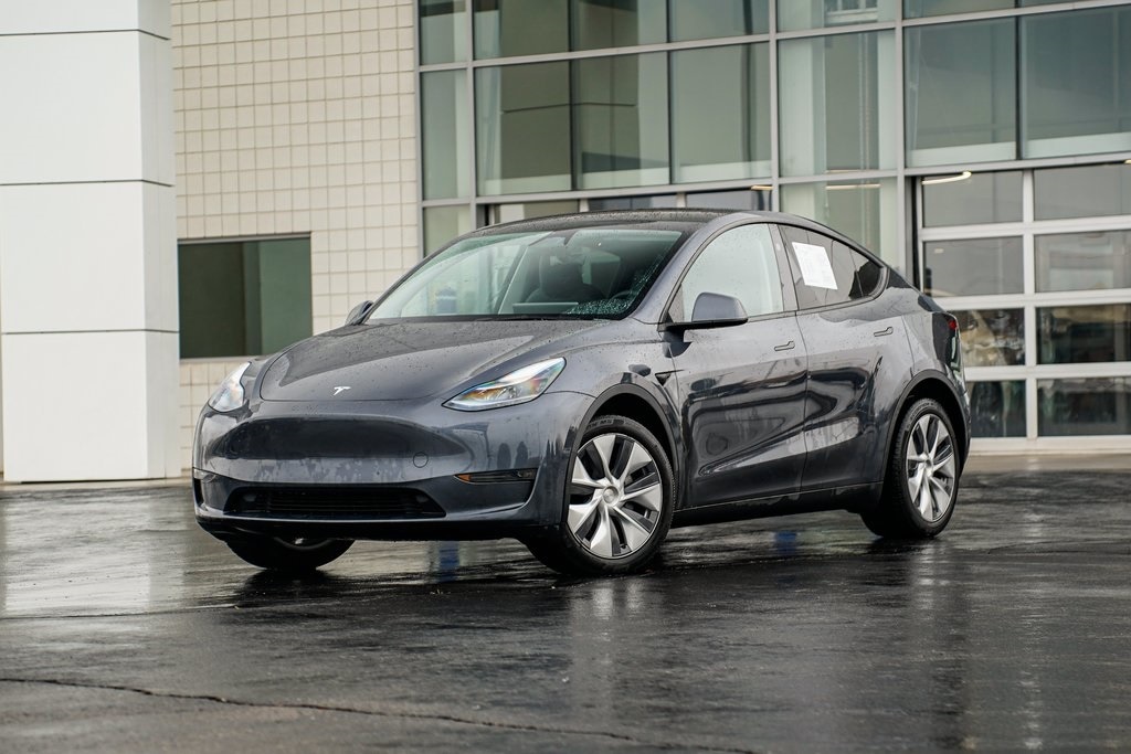 2023 Tesla Model Y Long Range's photo