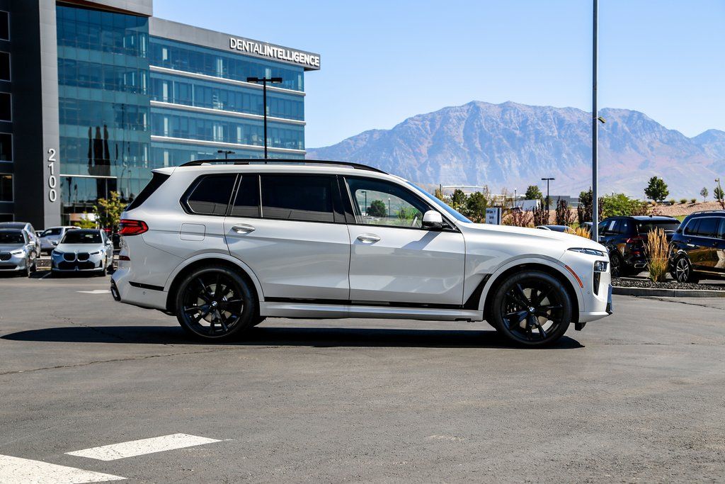 2026 BMW X7 40i - Photo 6