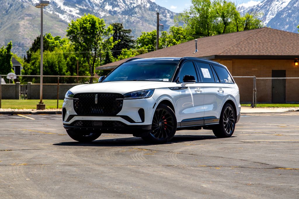 2025 Lincoln Aviator Reserve AWD's photo