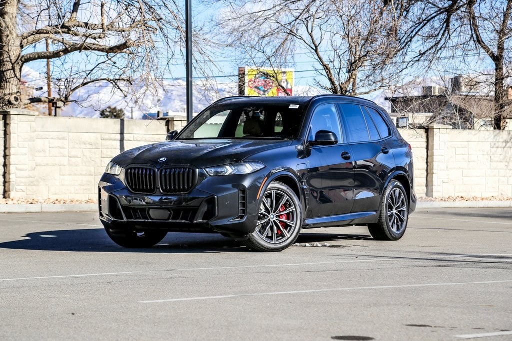 2026 BMW X5 50e's photo