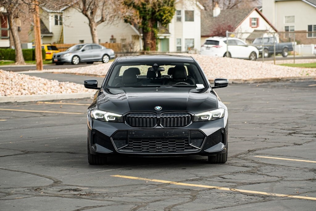 2023 Bmw 330i xDrive photo 2