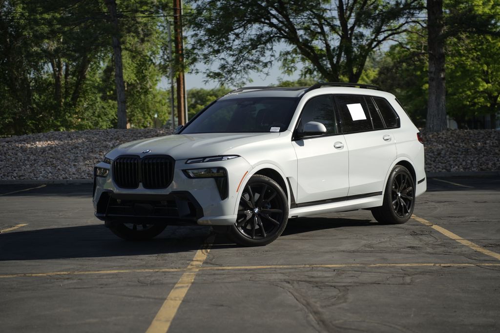 2024 BMW X7 xDrive40i's photo
